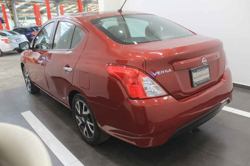 Imagen 4 de 15 de Nissan Versa 2017 4p Exclusive L4/1.6 Aut
