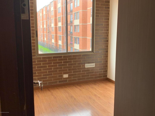 Apartamento En Centro Funza(funza) Rah Co: 21-224