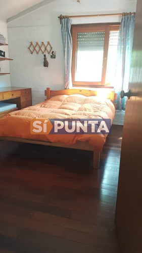Imagen 17 de 17 de Casa De 5 Dormitorios Y Piscina En Altos Del Pinar. Alquiler Y Alquiler Anual