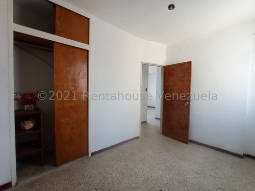 Imagen 8 de 14 de Grato Apartamento En Venta Zona Centro # 4 22-12332 Gbf