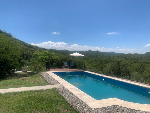 Oportunidad, Espléndida Casa En Las Sierras Con Amplio Entorno Natural, Hermosas Vistas. Venta O Alquiler Permanente
