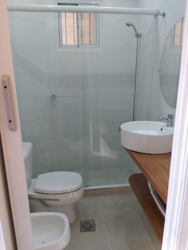 Ph 2 O 3 Ambientes Planta Baja Con Patio ,caballito Norte, Frente A Plaza Irlanda, Refaccionado