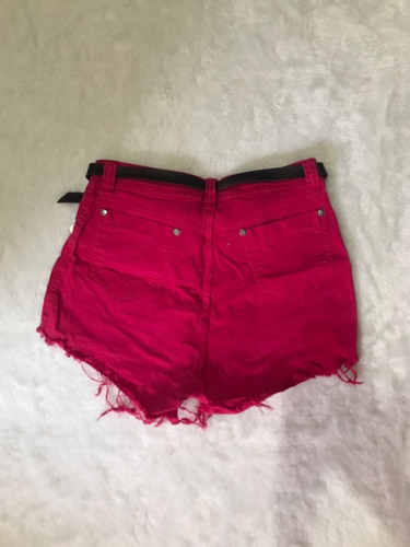 Imagem 2 de 2 de Short Rosa Jeans Feminino Plus Size Com Cinto Preto