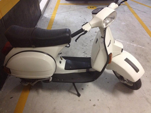 Vespa Branca Px200 1986 Restaurada