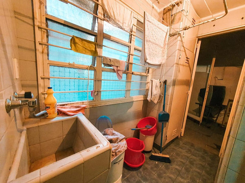 Imagen 23 de 27 de Venta Departamento 3 Ambientes A Refaccionar Con Balcon Corrido Y Patio
