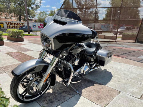 Imagen 2 de 9 de Street Glide 2014
