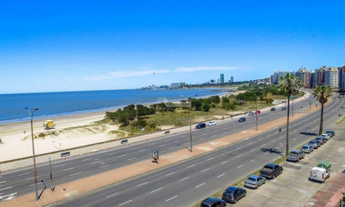 Apartamento Venta Malvin Monoambiente Rambla O´higgins Y 18 De Diciembre, Ed Torre Arenas Al Frente