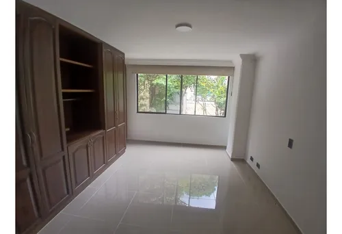 Renta Apartamento Amplio En La Circunvalar
