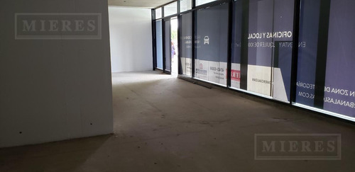 Imagen 8 de 9 de Urbana Las Lomas Local De 120 M2 En Alquiler En Edificio 1