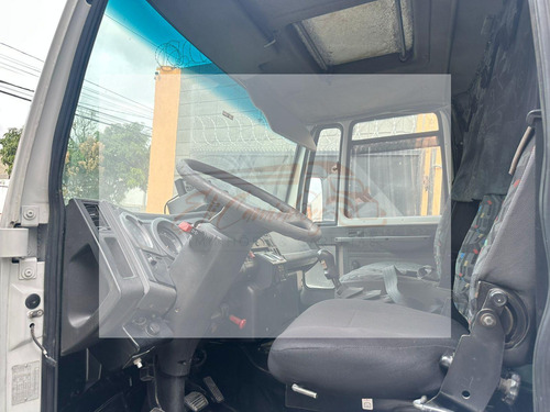 Ford Cargo 2422 2422/ 2422 E 3-eixos 2p (diesel)