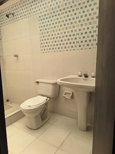 Alquiler De Apartaestudio En El Troncal 3er Piso