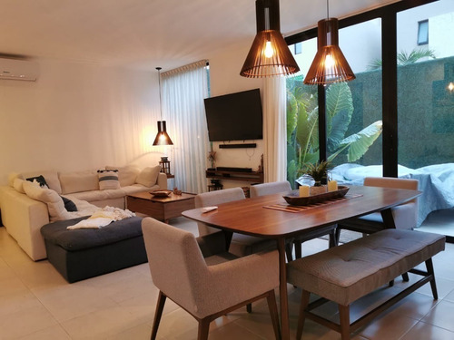 Casa En Privada En Playa Del Carmen