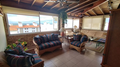 Duplex En Venta De 3 Dormitorios Y Gran Barbacoa En Península- Punta Del Este