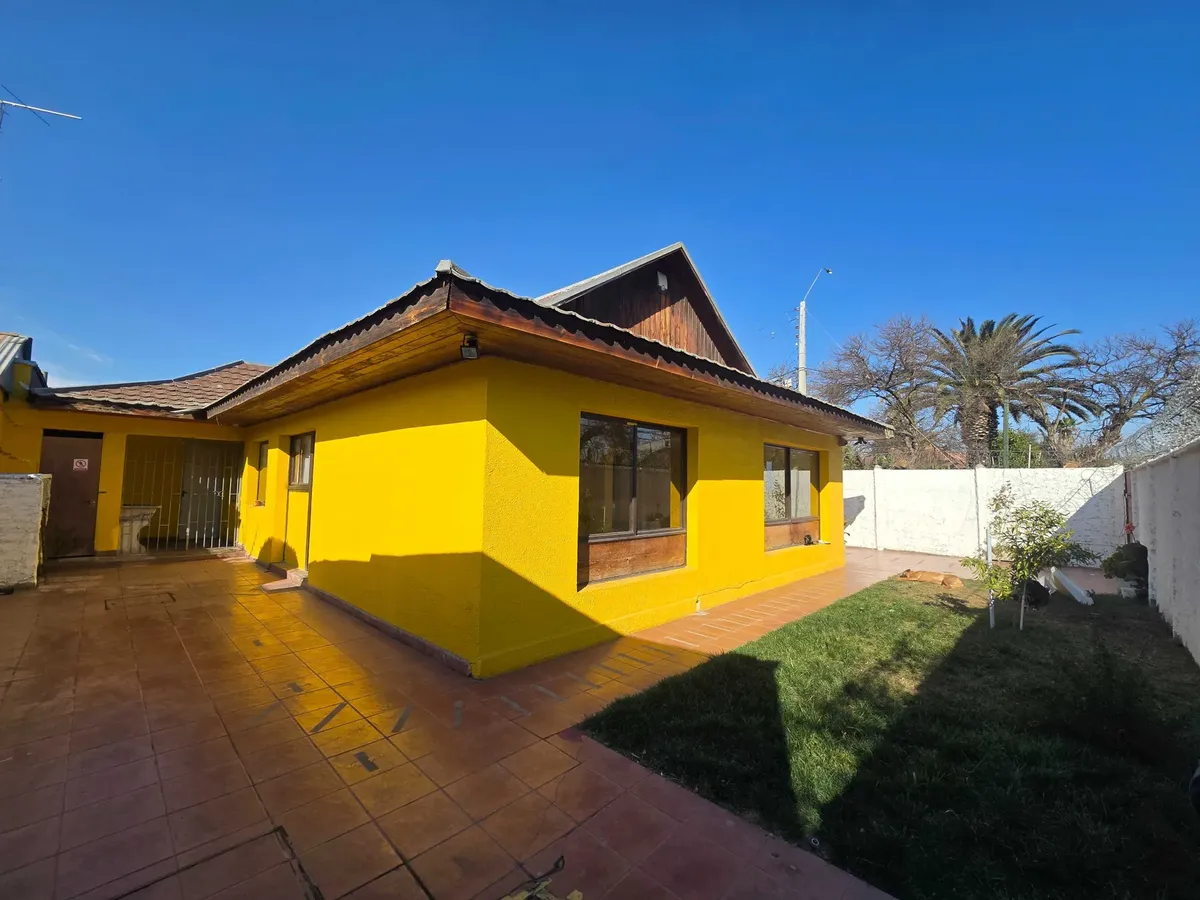 Imagen 1 de 18 de Hermosa Casa Colonial, A Pasos De La Plaza. (173900)