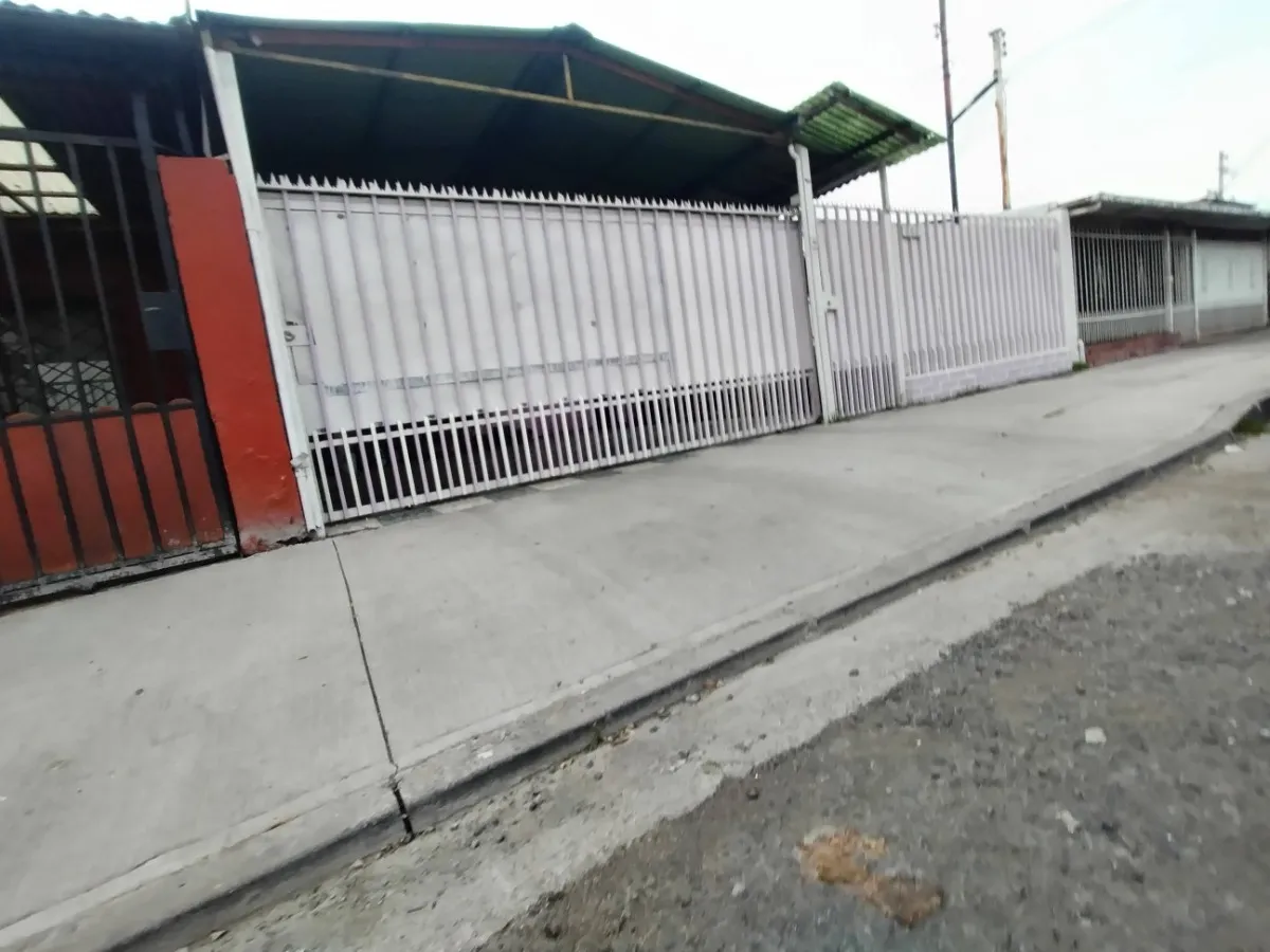 Imagen 3 de 18 de Vco Vende Terreno 225mts2 Con Casa 91mts2 Mixta.