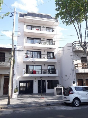 Imagen 2 de 14 de Departamento En Venta En Lanus Oeste