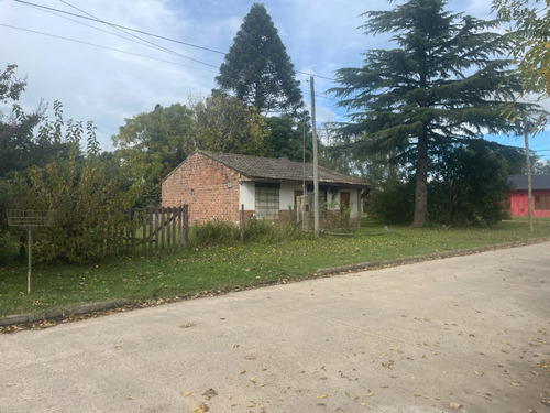 Lote En Venta Con Casa A Demoler; Excelente Ubicacion