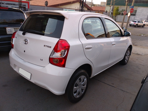 Imagem 3 de 6 de Toyota Etios 1.3 X Hacth 2019