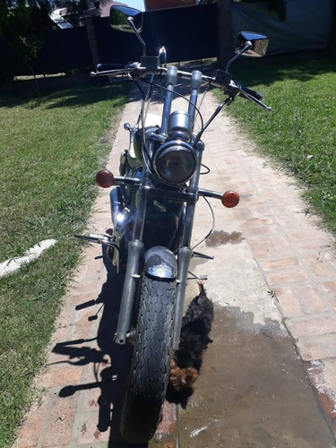 Suzuki Intruder 700