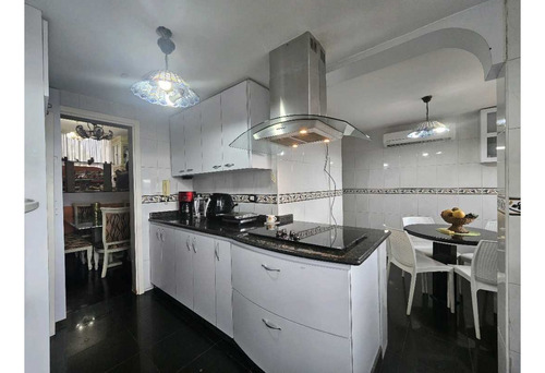 Townhouse En Potro Redondo La Unión