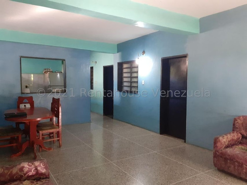 Imagen 2 de 16 de Casa En Venta En Zona Centro, San Juan De Los Morros 22-4679