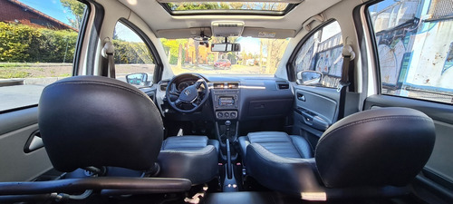 Imagen 5 de 15 de Volkswagen Suran 1.6 Highline Techo Y Cuero