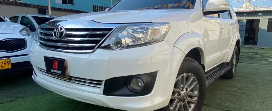 Toyota Fortuner Gasolina 2015