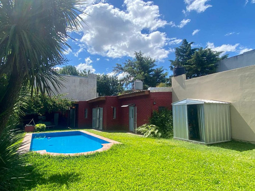 Casa Quinta En Venta En City Bell