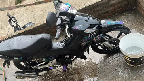 Viva R Negra Con Calcas Tornasol Moradas