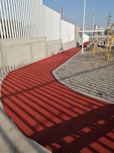 Piso De Caucho Para Juegos Infantiles / Caulex