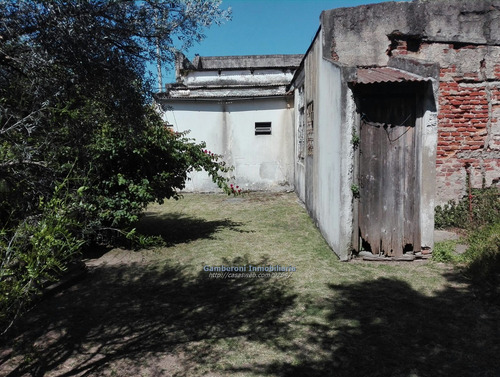 Venta De Casa En Colón Sobre Avda. Garzón.