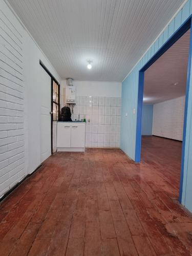 Casa Ubicada En Villa Los Héroes.