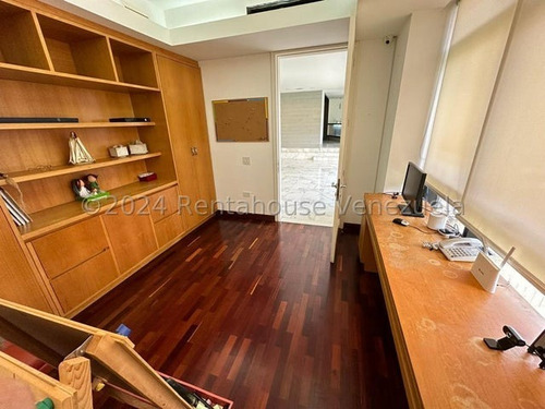 Apartamento En Alquiler En Colinas De Tamanaco Cod. 25-571 Lm