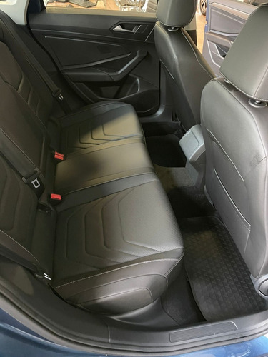 Imagen 8 de 18 de Volkswagen Vento Highline 250 Tsi A/t My 21