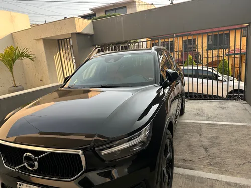 Volvo XC40 Volvo XC40 Momentum T4 motor 2.0 lts 4 cil
