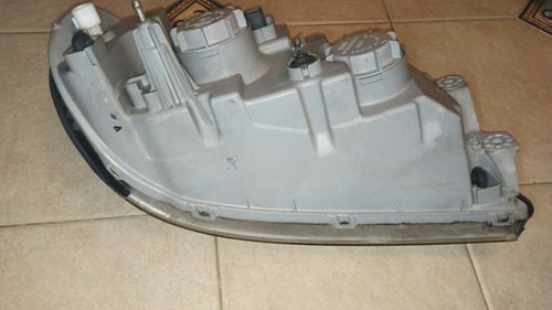 Faro Usado Delantero Izquierdo Kia Sedona 02 05. Motor 3.5 (Usado)