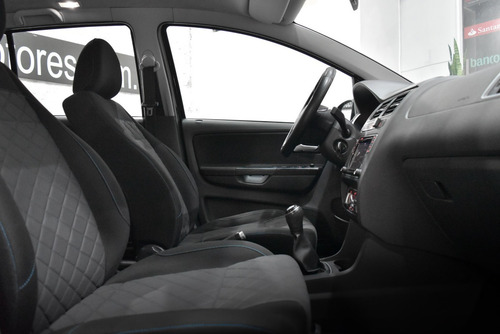Imagen 10 de 11 de Volkswagen Suran 1.6 Highline 2018 Gnc Color Negro Impecable