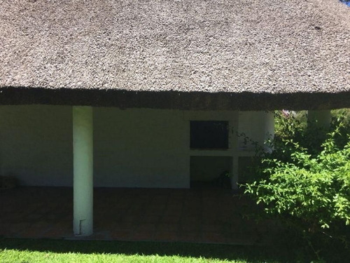 Casa En Venta De 4 Dormitorios En Playa Mansa