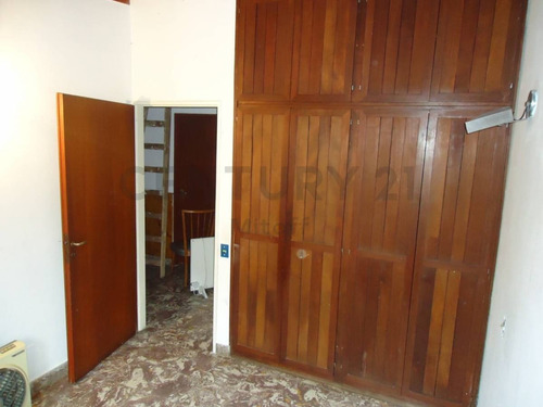 Imagen 19 de 30 de Casa En Venta De 4 Dormitorios En City Bell - La Plata Calle 467 E/ 27 Y 28
