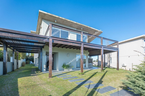 Imagen 4 de 29 de Casa Minimalista - El Chorro