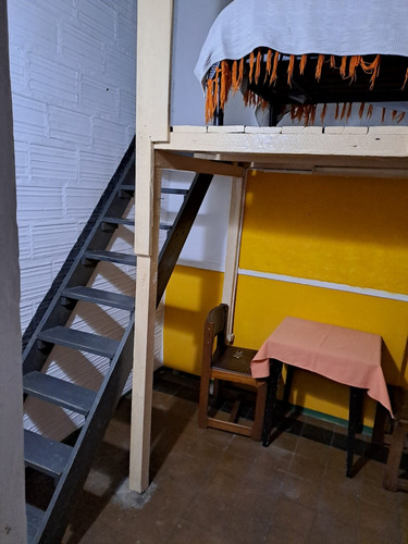 Alquiler De Habitación En Casa De Familia Simples Y Dobles.