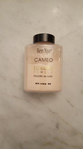 Ben Nye Luxury Powder Cameo