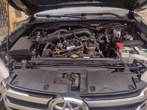 Toyota Hilux 2.7 Srv Cab. Dupla 4x2 Flex Aut. 4p
