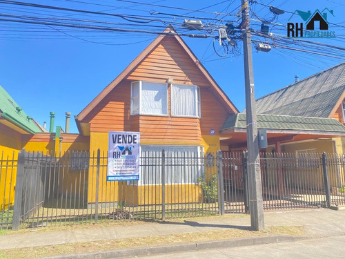 Casa Con Departamento Interior En Villa Recabarren, Temuco