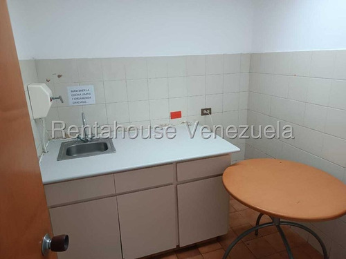 Oficina Comercial En Alquiler Campo Alegre Mls #25-17676