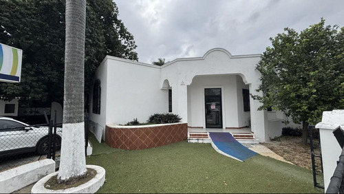 Renta De Local Comercial De 320 M2 En El Centro