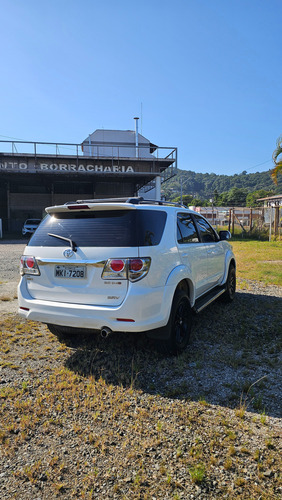 Toyota Hilux SW4 3.0 Srv 5l 4x4 Aut. 5p