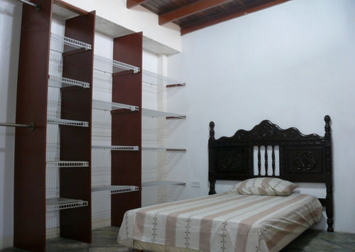 Casa En Venta Con 3 Anexos, Negociable, Castillejo Alcazar