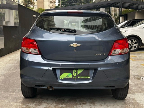 Chevrolet Onix Onix 1.0 MPFI LT 8V FLEX 4P MANUAL