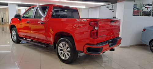 Chevrolet Silverado 5.3 V8 Custom Doble Cabina 4X4 At